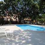 Biergarten 4*