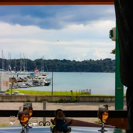 Biergarten krevet i doručak *
