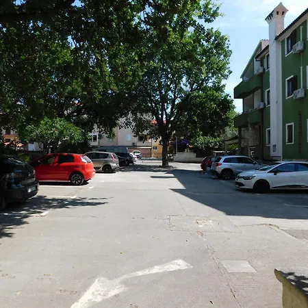 Biergarten krevet i doručak Medulin