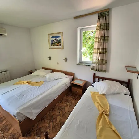 Biergarten Bed & Breakfast *