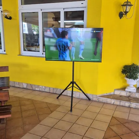 Biergarten krevet i doručak Medulin