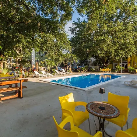 Bed & Breakfast Biergarten