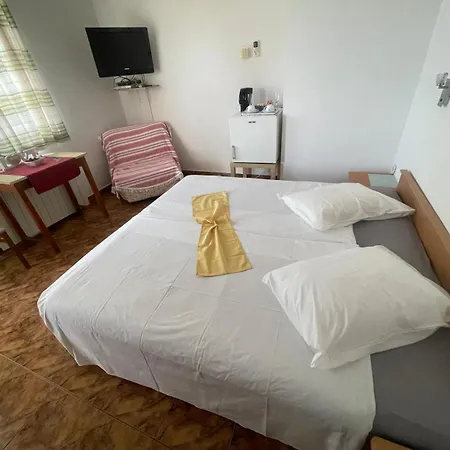 Biergarten Bed & Breakfast Medulin